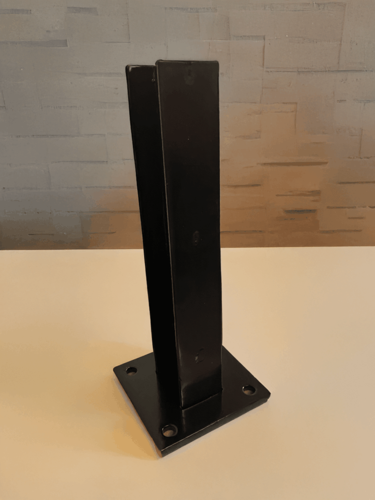 Platine de fixation pour poteaux à clips de clôture - C.N.E Calvados